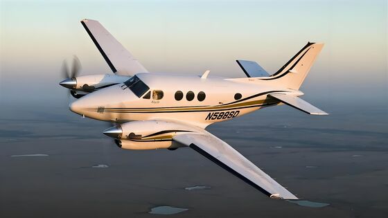 Beechcraft King Air C90 Materiały lotnicze